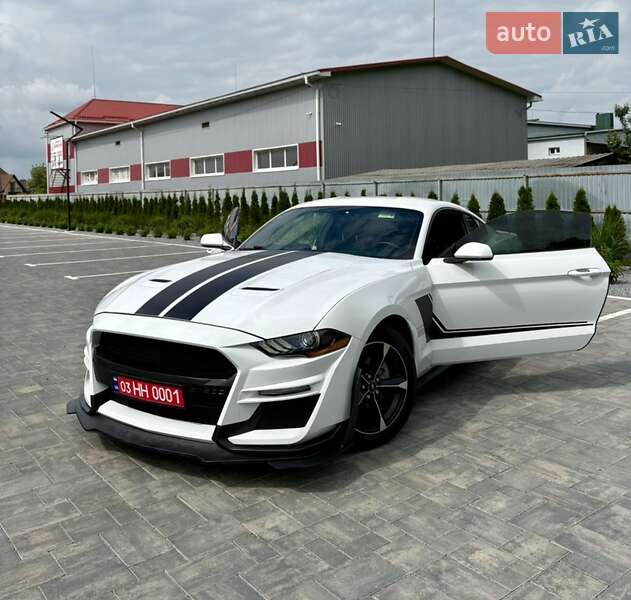 Купе Ford Mustang 2020 в 