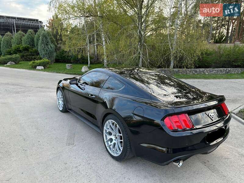Купе Ford Mustang 2015 в Днепре