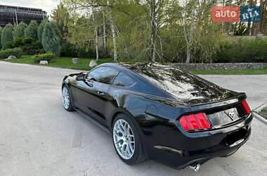 Купе Ford Mustang 2015 в 