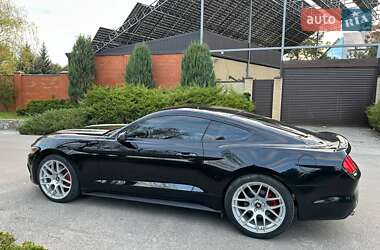 Купе Ford Mustang 2015 в 