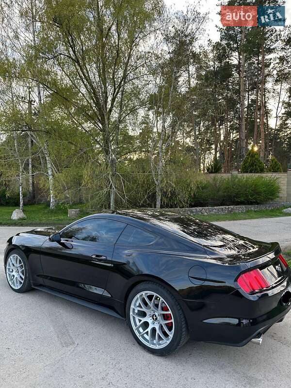 Купе Ford Mustang 2015 в Днепре