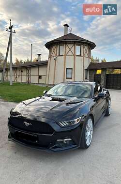 Купе Ford Mustang 2015 в 