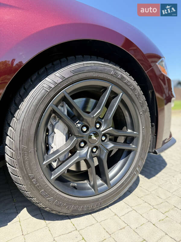 Купе Ford Mustang 2017 в Нововолынске