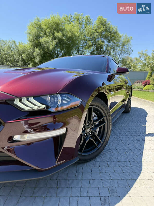 Купе Ford Mustang 2017 в Нововолынске