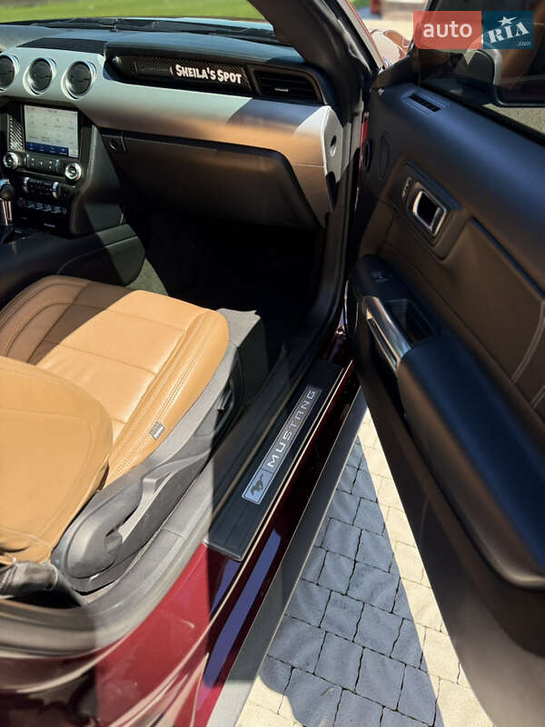 Купе Ford Mustang 2017 в Нововолынске