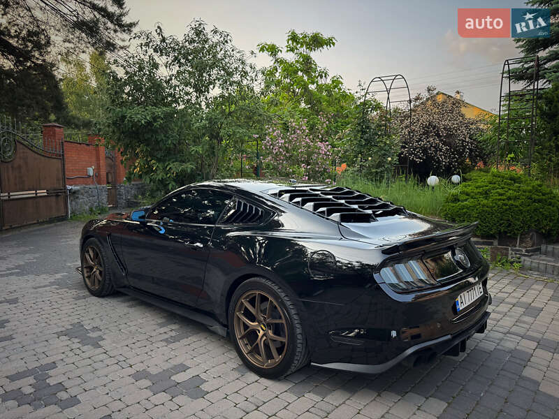 Купе Ford Mustang 2018 в Києві