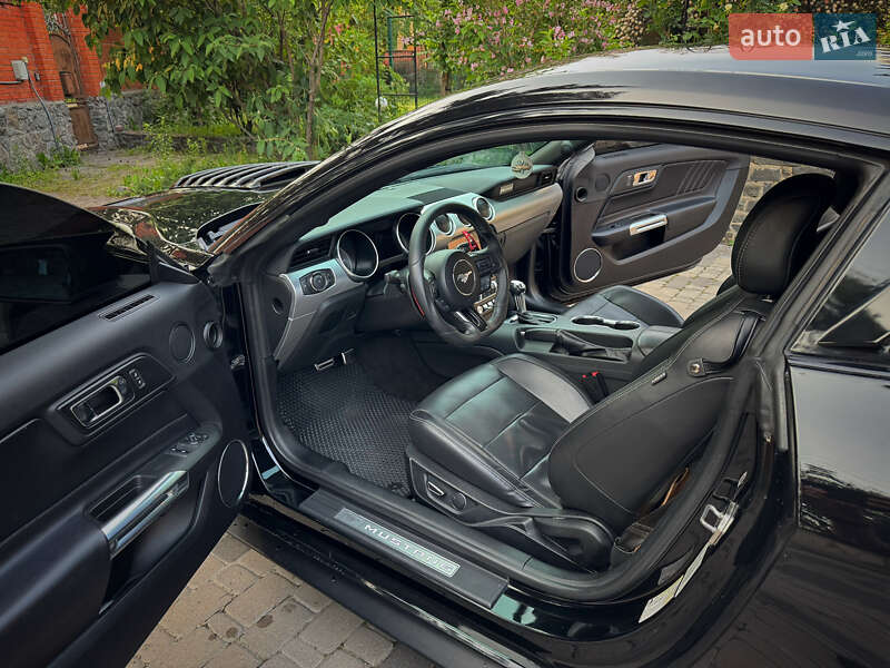Купе Ford Mustang 2018 в Києві