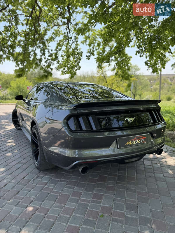 Купе Ford Mustang 2015 в Кропивницком фото 16 Купе Ford Mustang 2015 в Кропивницком