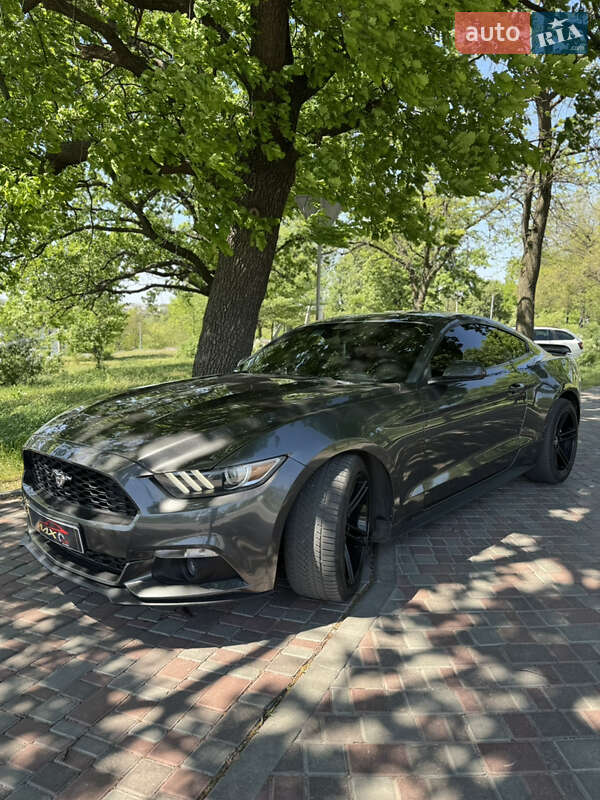 Купе Ford Mustang 2015 в Кропивницком фото 20 Купе Ford Mustang 2015 в Кропивницком