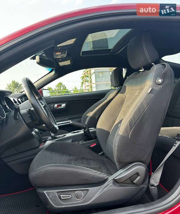 Купе Ford Mustang 2015 в Києві