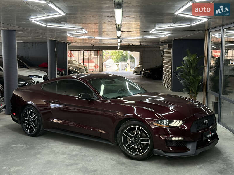 Купе Ford Mustang 2018 в 