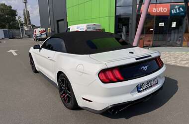 Кабриолет Ford Mustang 2019 в 