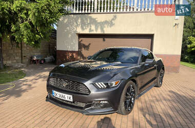 Купе Ford Mustang 2017 в 