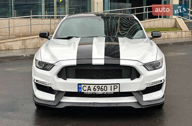 Купе Ford Mustang 2015 в 