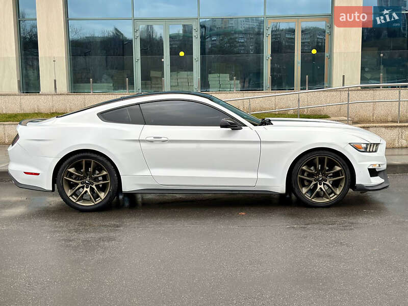 Купе Ford Mustang 2015 в Днепре фото 12 Купе Ford Mustang 2015 в Днепре
