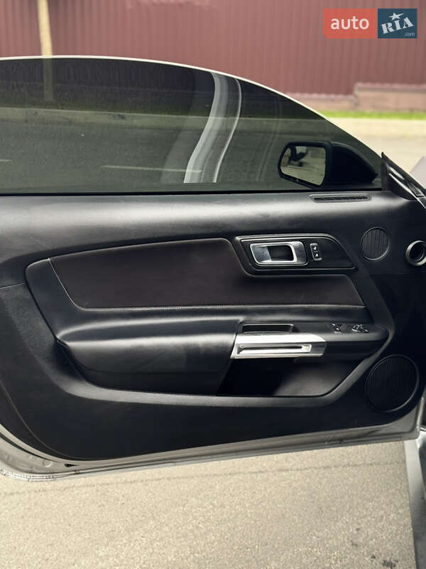 Купе Ford Mustang 2021 в Умани