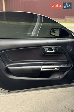 Купе Ford Mustang 2021 в 