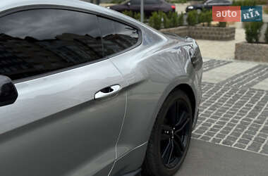 Купе Ford Mustang 2021 в 