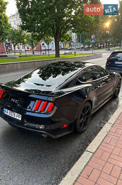 Купе Ford Mustang 2017 в 