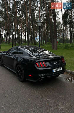 Купе Ford Mustang 2017 в 