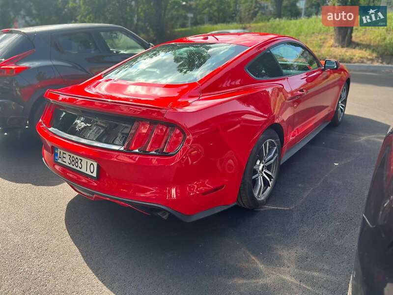 Купе Ford Mustang 2016 в Киеве