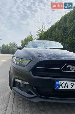 Купе Ford Mustang 2015 в 