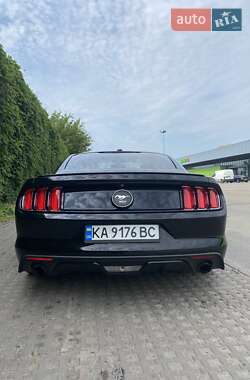Купе Ford Mustang 2015 в 