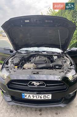 Купе Ford Mustang 2015 в 