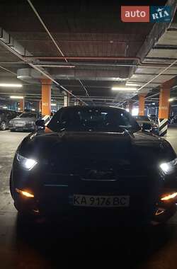 Купе Ford Mustang 2015 в 