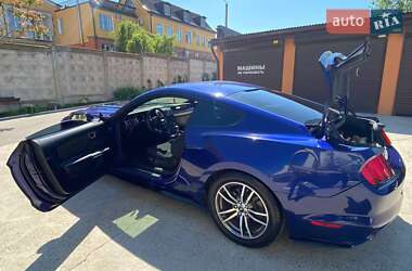 Купе Ford Mustang 2015 в 