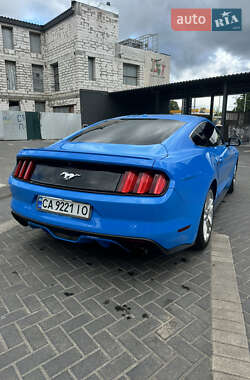Купе Ford Mustang 2017 в 