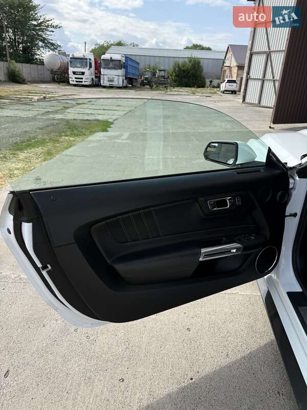 Кабриолет Ford Mustang 2016 в Кривом Роге фото 21 Кабриолет Ford Mustang 2016 в Кривом Роге