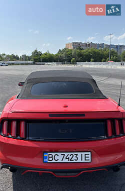 Кабриолет Ford Mustang 2016 в 