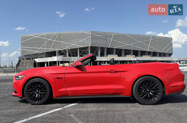 Кабриолет Ford Mustang 2016 в 