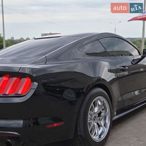 Купе Ford Mustang 2016 в Сумах