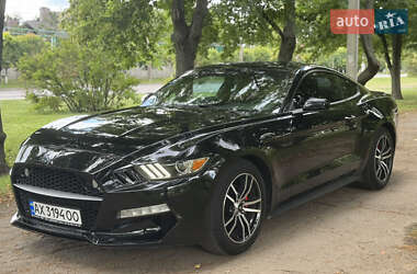 Купе Ford Mustang 2015 в 