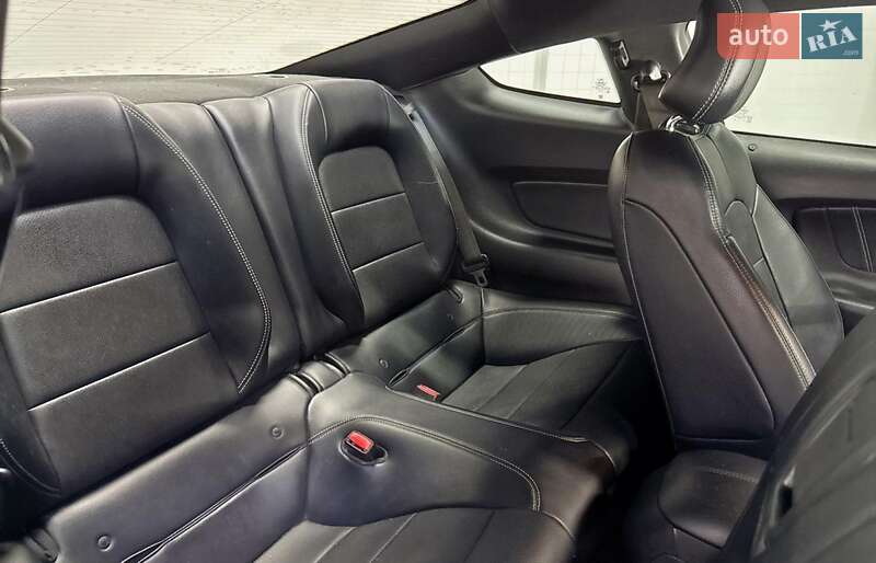 Купе Ford Mustang 2015 в Львове