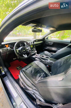 Купе Ford Mustang 2014 в 