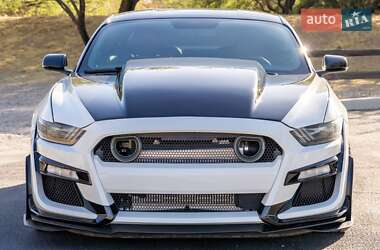 Купе Ford Mustang 2016 в 