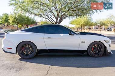 Купе Ford Mustang 2016 в 