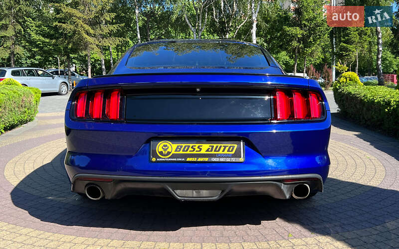 Купе Ford Mustang 2015 в Львове