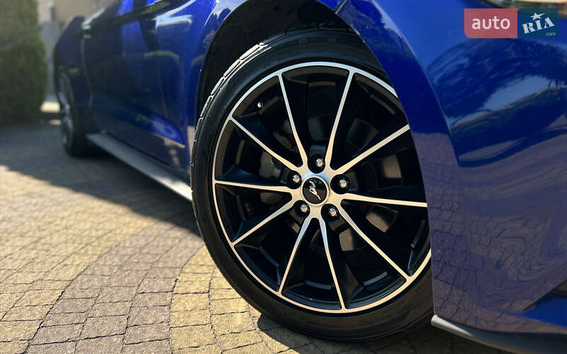 Купе Ford Mustang 2015 в Львове