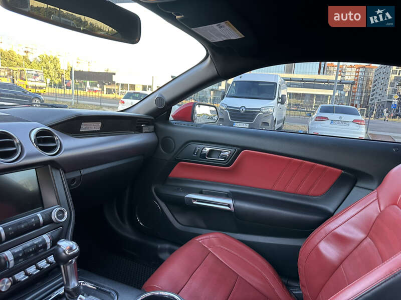 Купе Ford Mustang 2016 в Львові