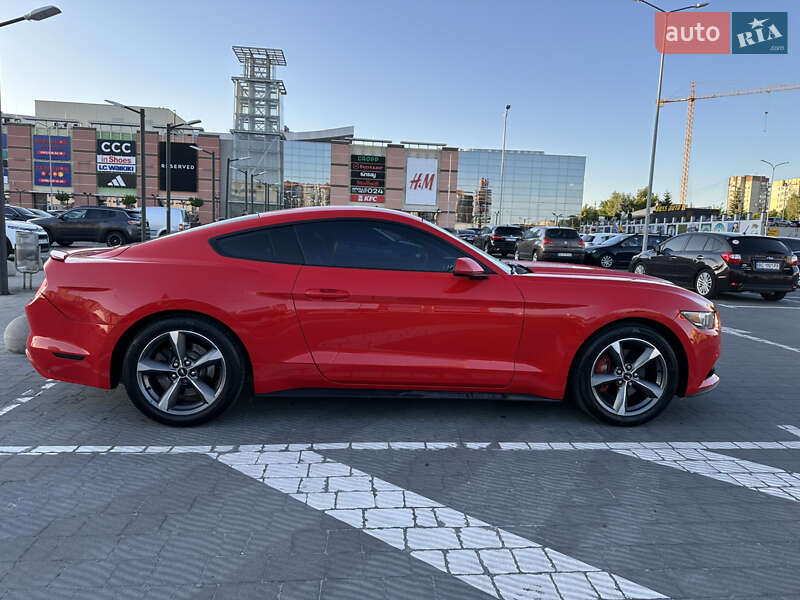 Купе Ford Mustang 2016 в Львові