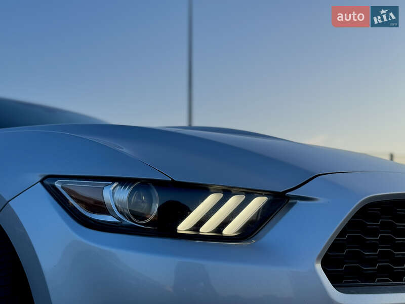 Купе Ford Mustang 2016 в Львове