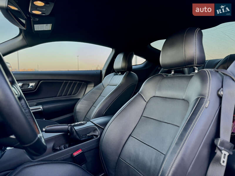 Купе Ford Mustang 2016 в Львове