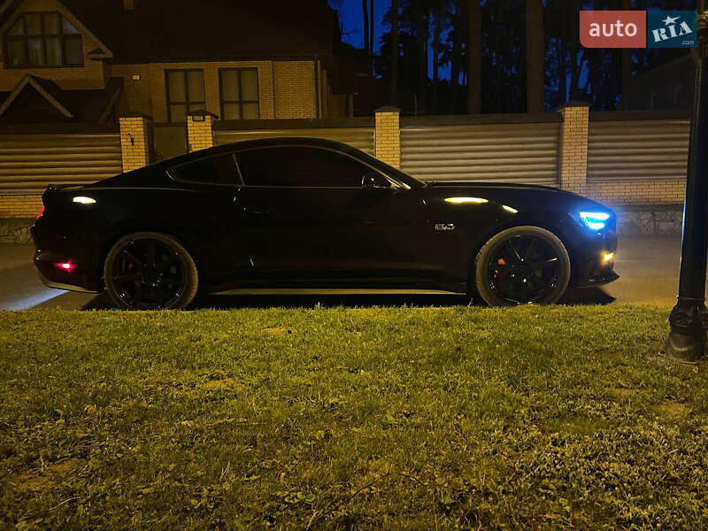 Купе Ford Mustang 2017 в Чернигове