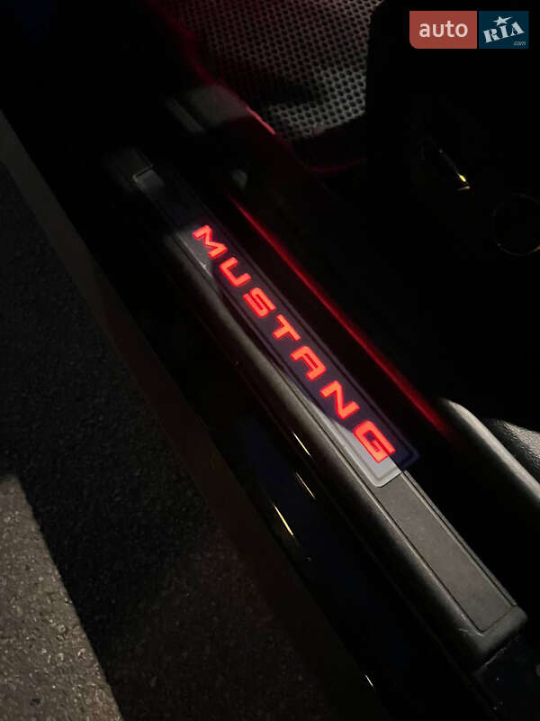 Купе Ford Mustang 2017 в Чернигове