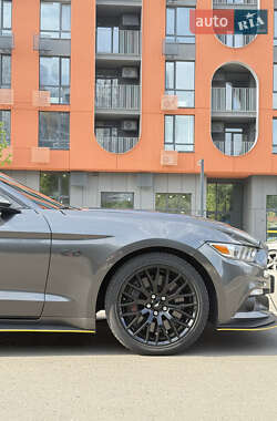 Купе Ford Mustang 2016 в 