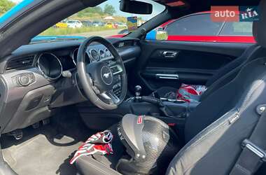 Купе Ford Mustang 2017 в 